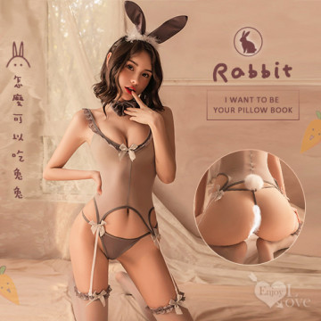 低胸圓領木耳花邊薄絲吊襪帶性感露臀五件式套裝－含絲襪