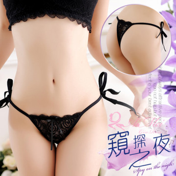 誘人側綁帶蕾絲丁字褲﹝黑﹞